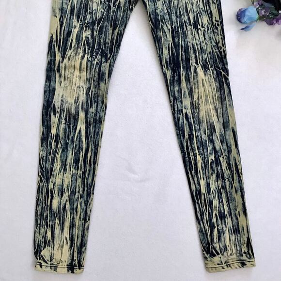 Baby Phat NWOT Distressed Stone Wash Skinny Jeans Juniors/Women 7/8 - Picture 9 of 11